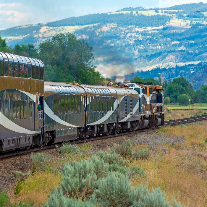 TRANS-KANADA  KANADA’NIN BATISINDAN DOĞUSUNA: ROCKY MOUNTAINEER ve VIA RAIL
