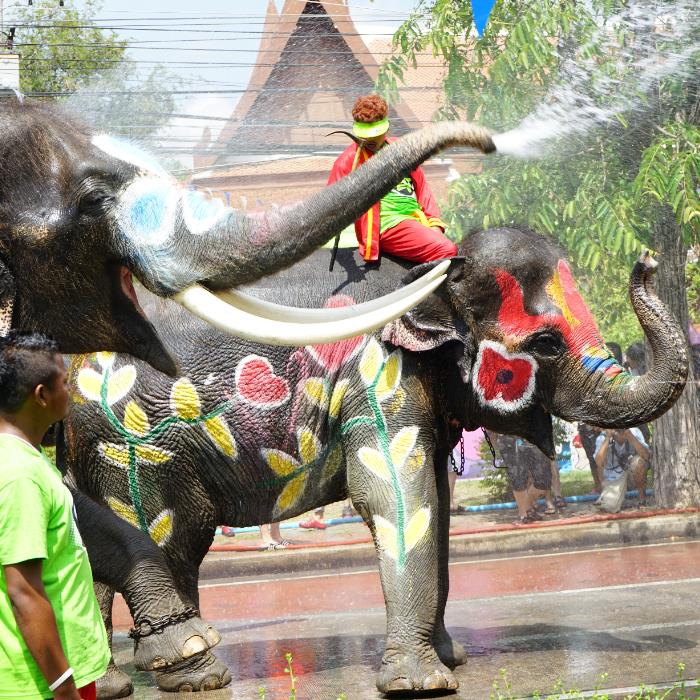 SONGKRAN FESTİVALİ DOLU DOLU TAYLAND