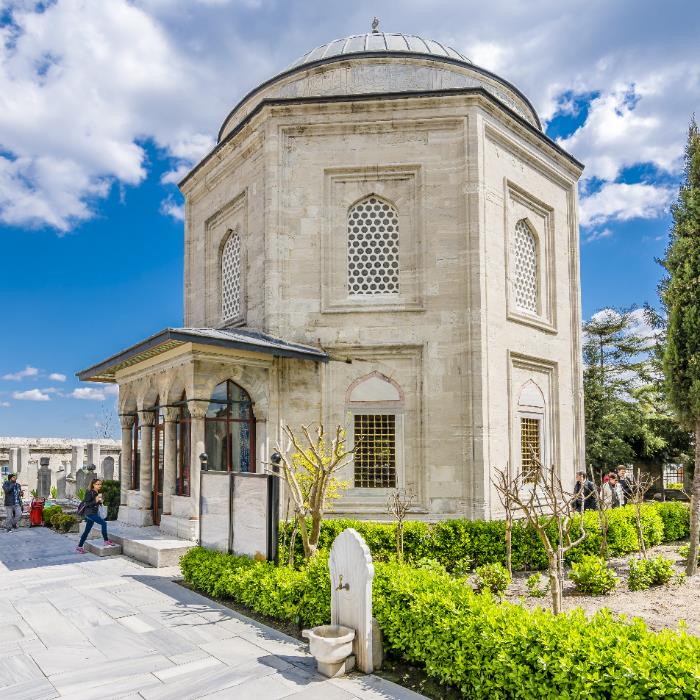 SULTAN KÜLLİYELERİ VE HANEDAN TÜRBELERİ TURU