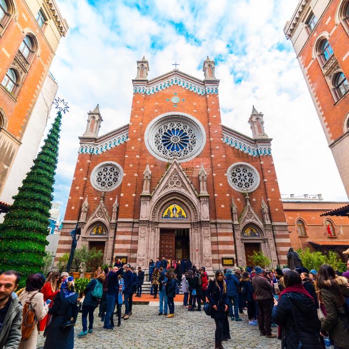 ŞEHİRDE FRANSIZ İZLERİ